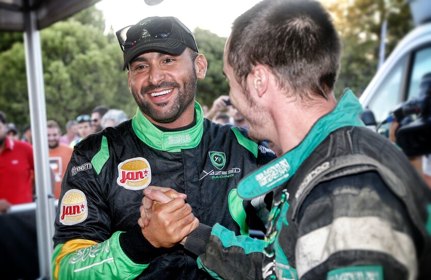 يزيد الراجحي أول سعودي يفوز برالي داكار