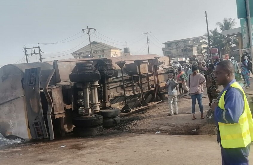 مصرع 70 شخصا جراء حادث انفجار صهريج في نيجيريا