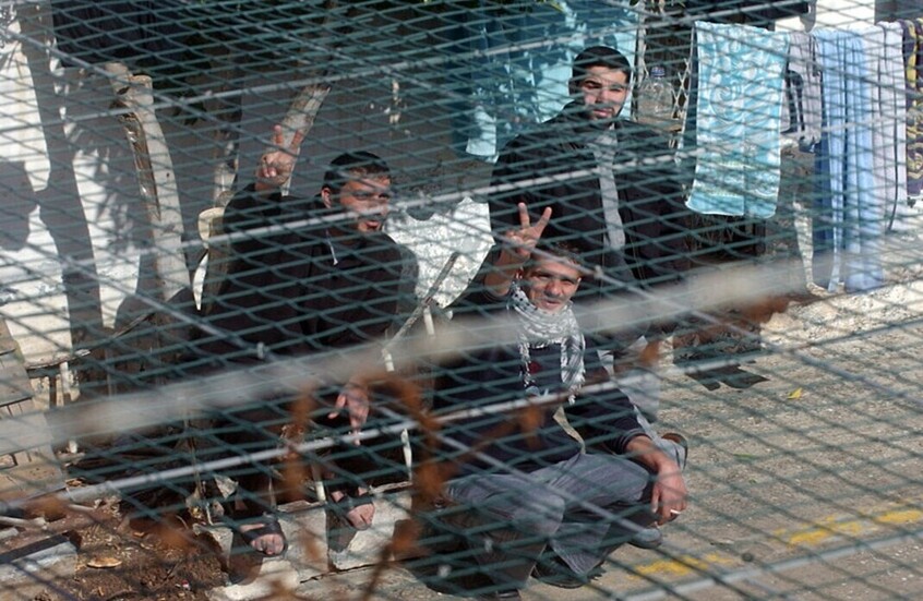 الأسير الفلسطيني الأطول بقاء في سجون إسرائيل سيرحّل إلى خارج فلسطين