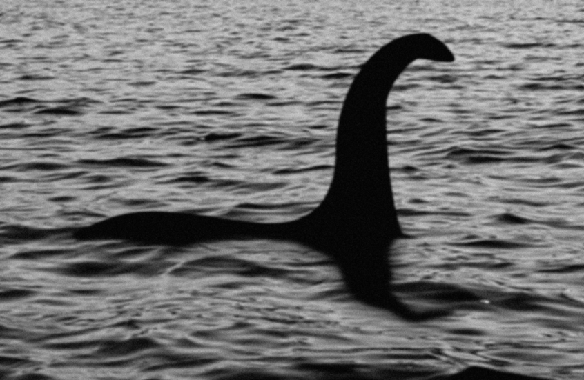 بتفسير علمي.. عالم أكسفورد يفنّد أسطورة وحش بحيرة "لوخ نيس"