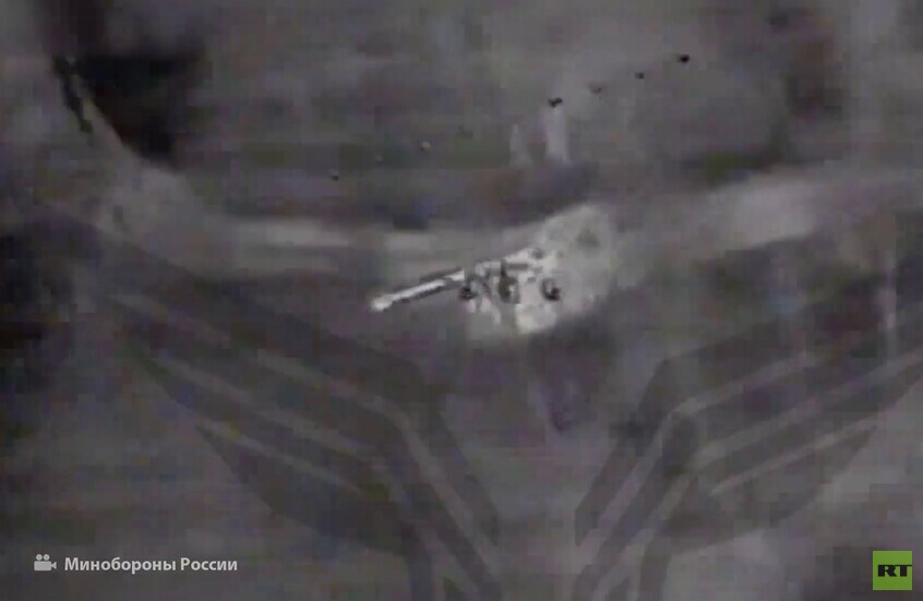 بالفيديو.. بدقة عالية مسيّرة روسية تدمّر مدفعا أوكرانيا ذاتي الحركة