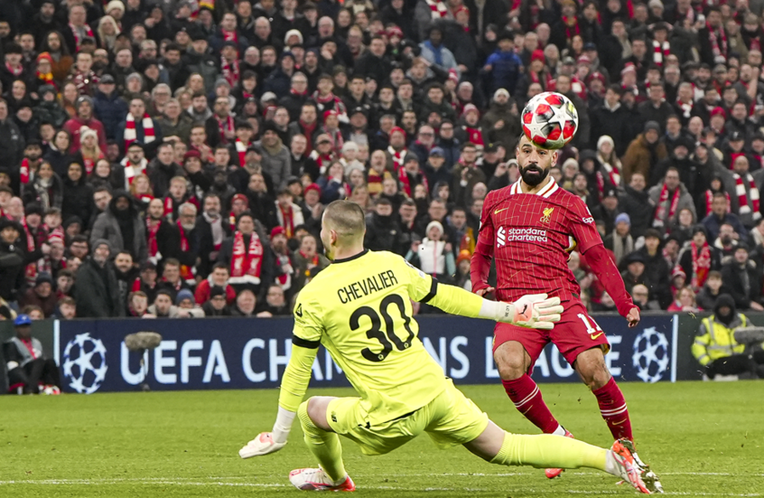 الهداف التاريخي للدوري الإنجليزي يوجه رسالة تحذيرية لليفربول بعد تألق صلاح في لقاء ليل