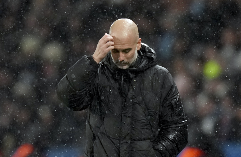 غوارديولا يكشف سبب سقوط مانشستر سيتي برباعية أمام باريس سان جيرمان