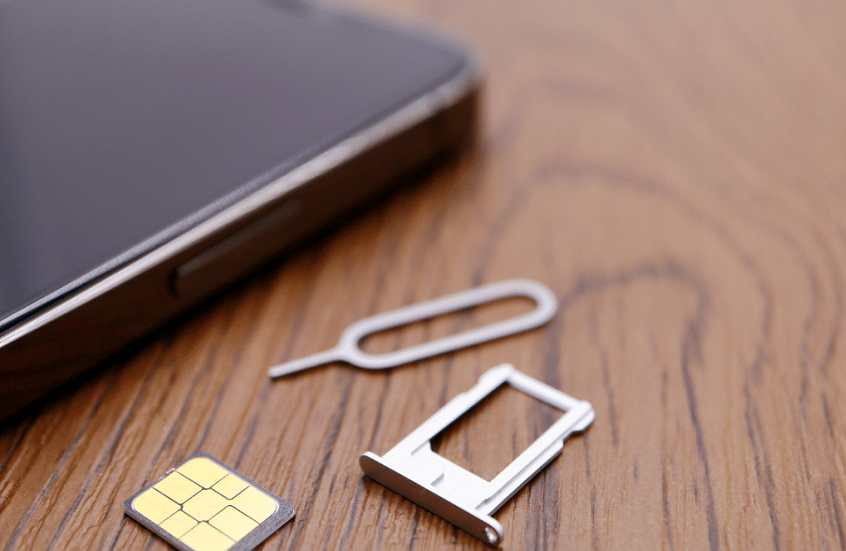 من يتجسس على السوريين؟.. دمشق تتحقق من شرائح الهواتف