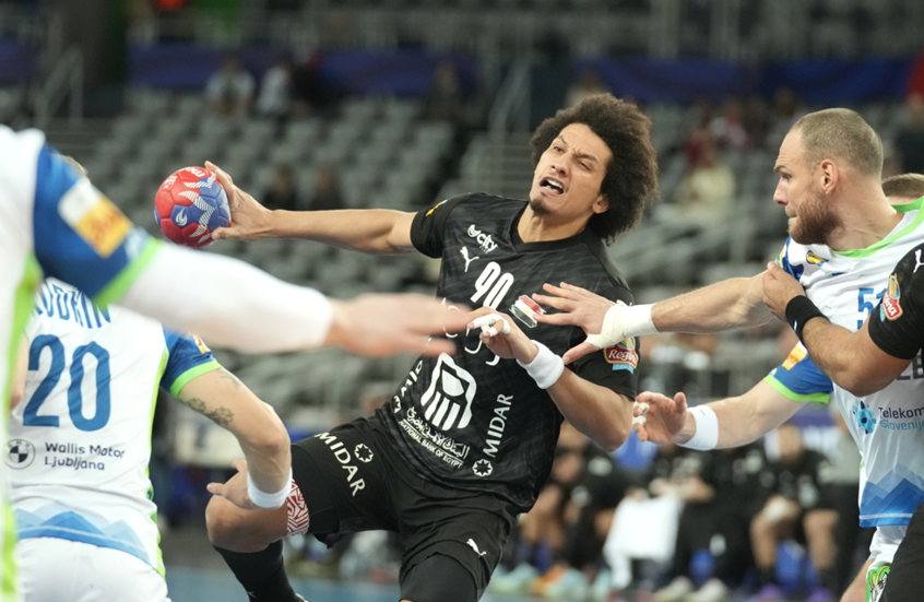 منتخب مصر يهزم سلوفينيا ويقترب من بلوغ ربع نهائي مونديال كرة اليد