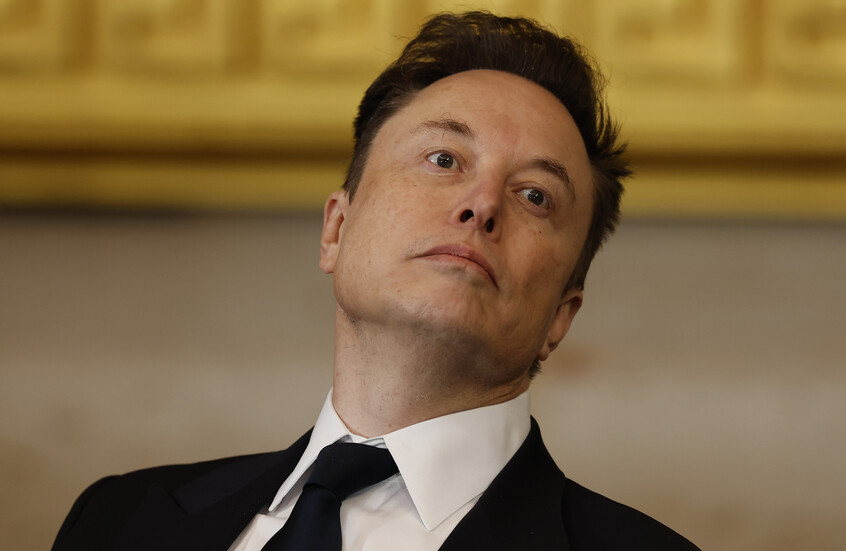 ماسك يقترح اسما جديدا للقناة الإنجليزية الفاصلة بين إنجلترا وفرنسا (صورة)