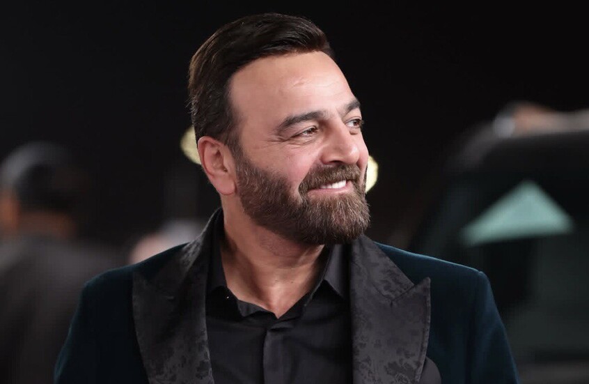 الفنان السوري سامر المصري يصل دمشق بعد غياب 14 عاما ومحبوه يحملونه على الأكتاف (فيديو+صورة)