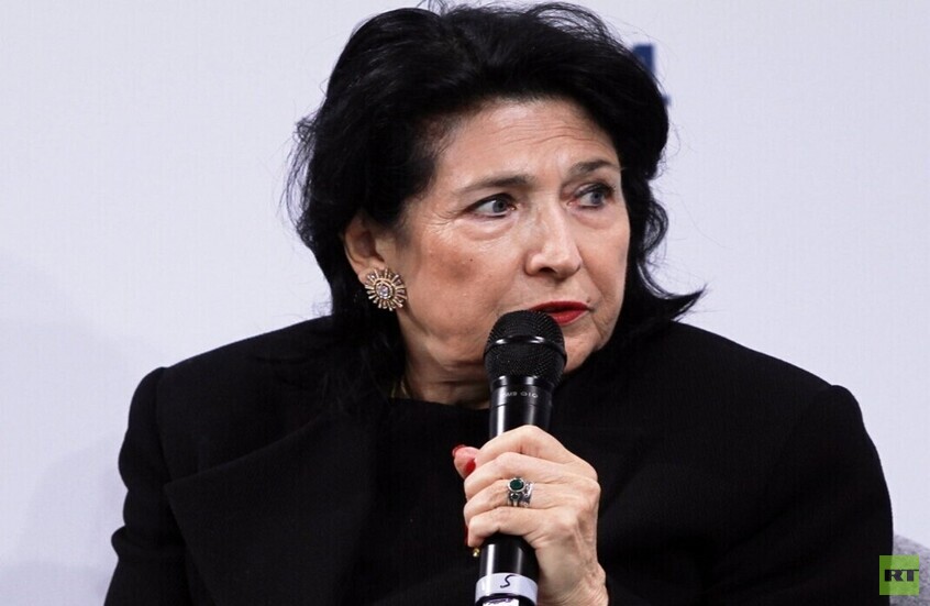 الرئيسة السابقة لجورجيا تناشد ترامب الاهتمام ببلادها وإلحاق الضرر بروسيا