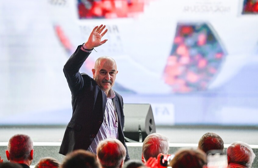 الروسي تشيرتشيسوف يترك منصب المدير الفني لمنتخب كازاخستان