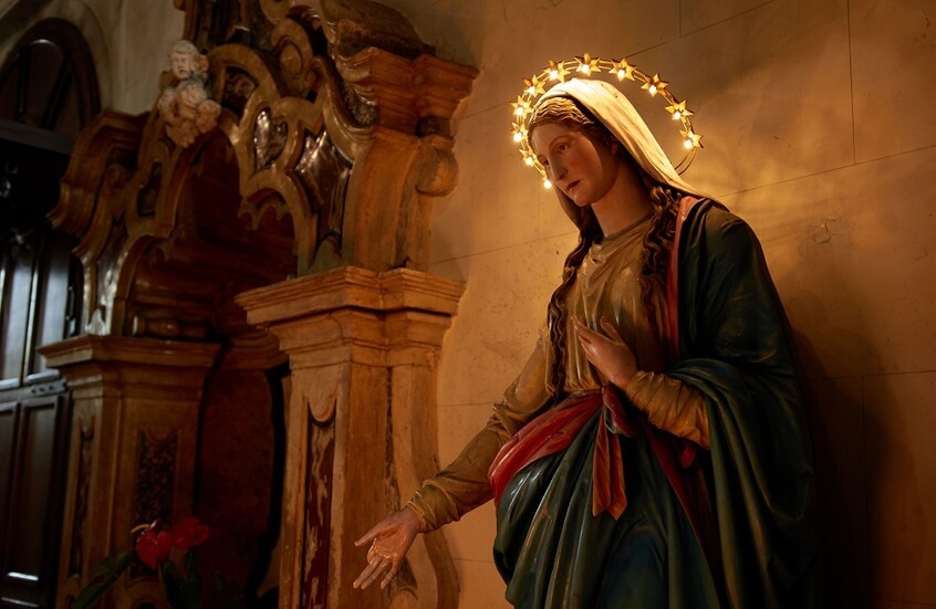 موقع: عائلة مليارديرات بولندية تعتزم تشييد أطول تمثال للسيدة العذراء في العالم 