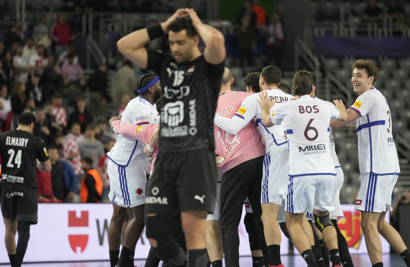 سيناريو درامي.. هدف في الثانية الأخيرة يقضي على حلم "الفراعنة" أمام فرنسا