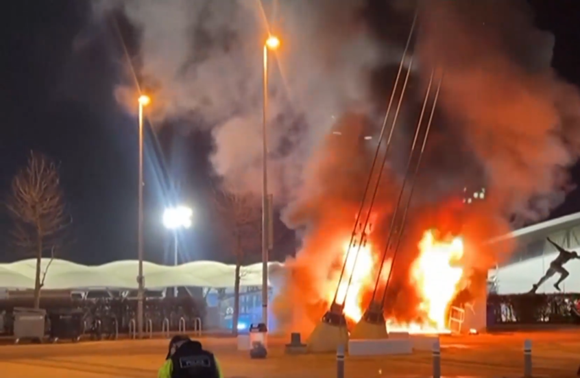 اندلاع حريق خارج ملعب مانشستر سيتي قبل مباراة دوري أبطال أوروبا