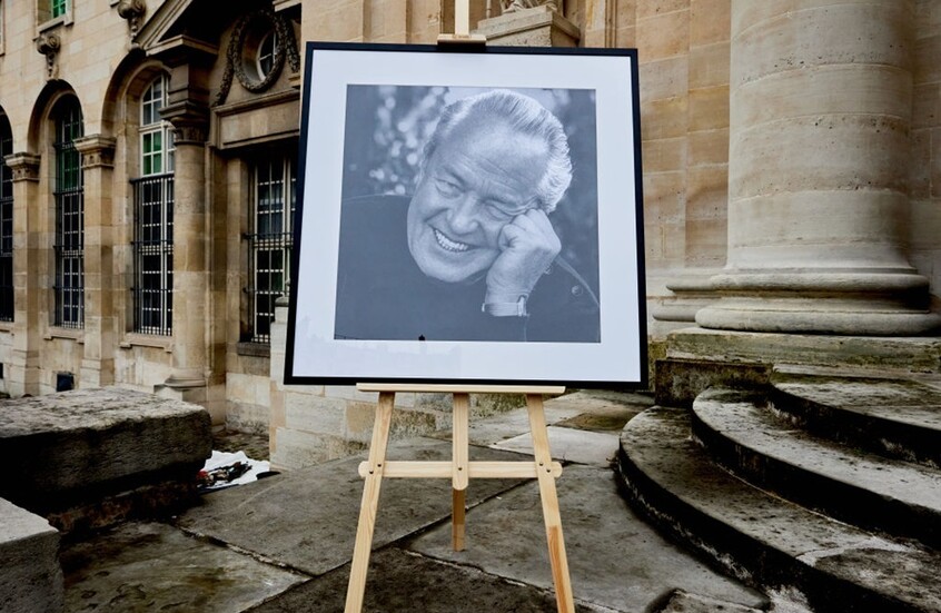 تخريب قبر السياسي الفرنسي اليميني المتطرف جان ماري لوبان (صور)