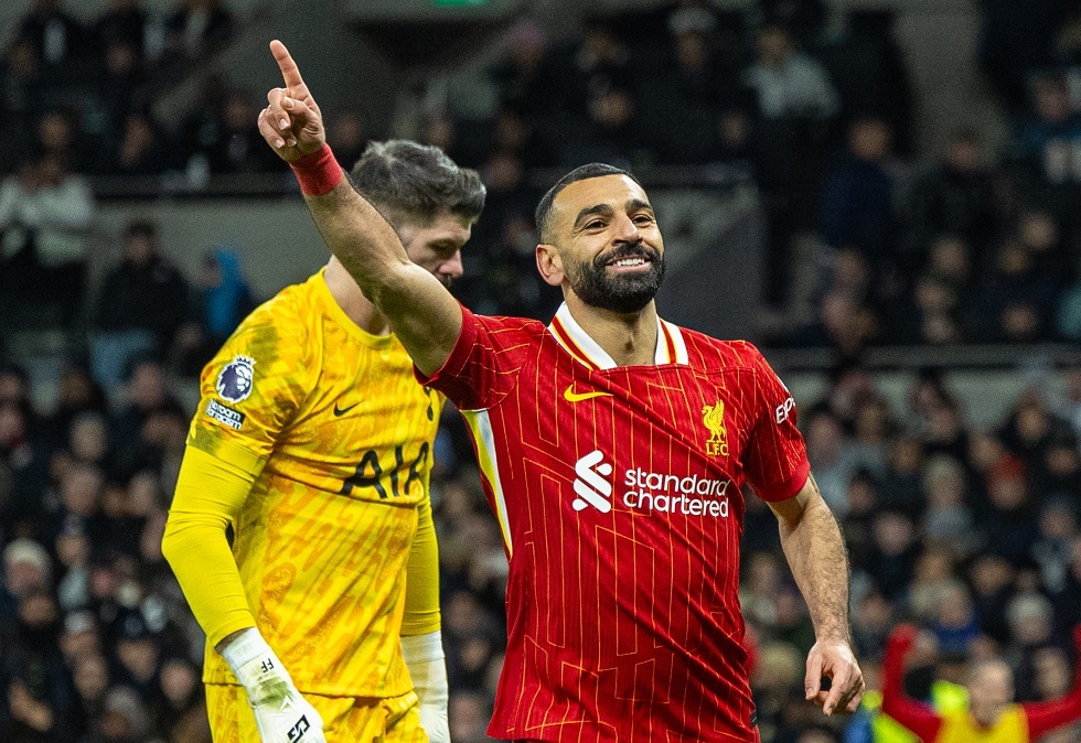 يستطيع التوقيع لأي فريق اليوم .. باريس سان جيرمان يغري صلاح براتب ضخم