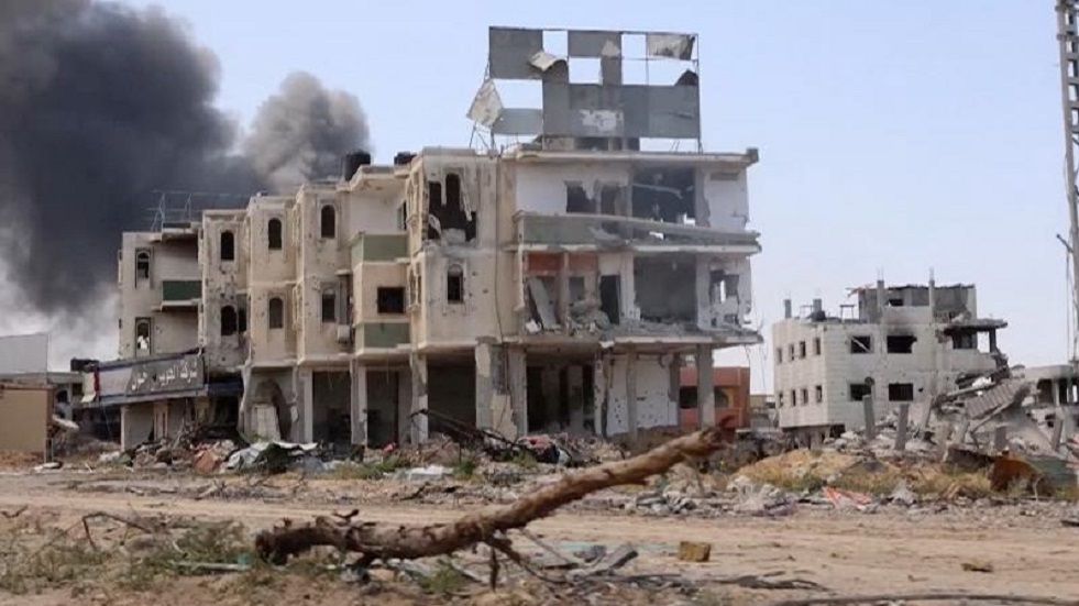 آثار القصف الإسرائيلي لأحياء بيت حانون شمالي قطاع غزة (صورة)