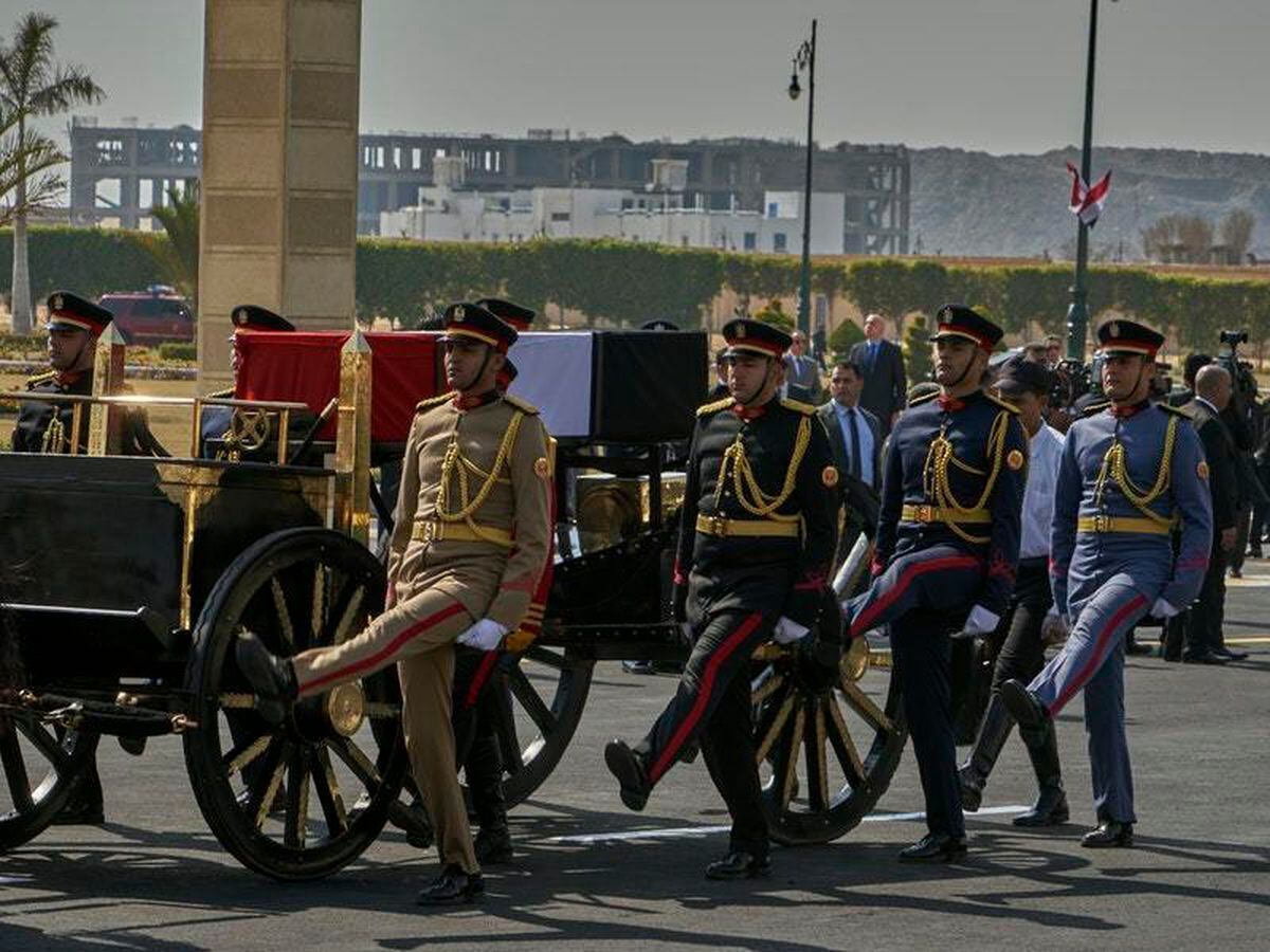 مصر.. القوات المسلحة تقيم جنازة عسكرية لأحد أبرز رموزها