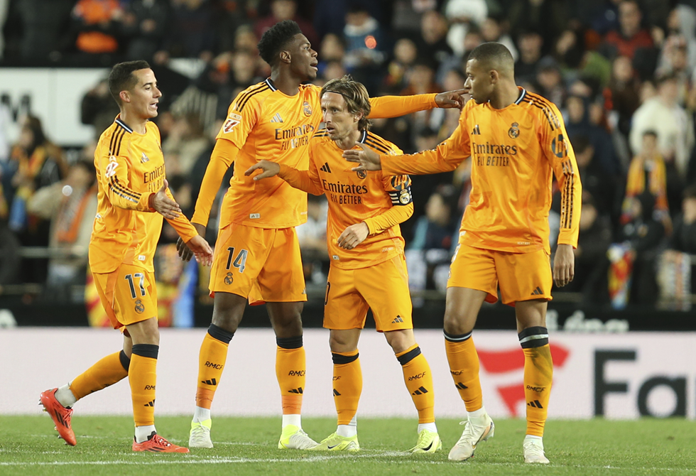 ريال مدريد يتلقى ضربة موجعة قبل ساعات من مواجهة مايوركا في السوبر الإسباني