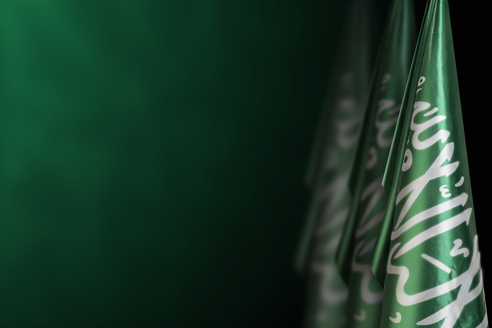 الموت يفجع الوسط الثقافي والأدبي في الخليج