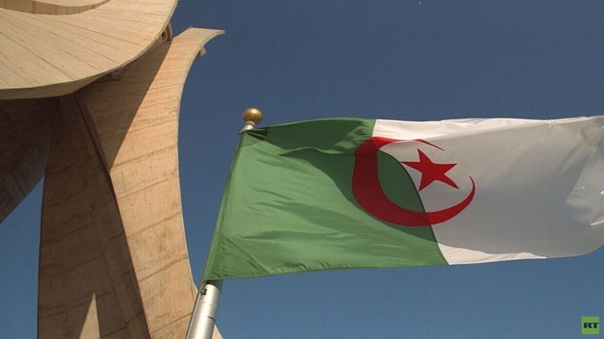 الجزائر تتسلم رهينة إسبانيا اختطف على حدودها مع مالي