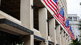 مكتب التحقيقات الفيدرالي الأمريكي يضبط 150 عبوة ناسفة بحوزة شخص في مزرعته