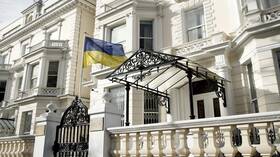 لورد بريطاني يوضح استراتيجية الغرب لدفع أوكرانيا إلى مواصلة القتال