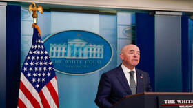 وزير الأمن الداخلي الأمريكي: نواجه تصاعدا كبيرا في "التطرف الداخلي"