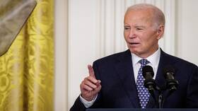 بايدن يحظر التنقيب عن النفط والغاز قبالة سواحل أمريكية