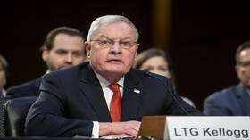 مبعوث ترامب إلى أوكرانيا: أكبر خطأ ارتكبه بايدن هو رفض التواصل مع بوتين لتسوية الأزمة الأوكرانية