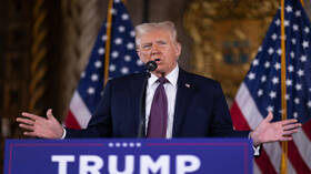 ترامب يوجه رسالة إلى خامنئي