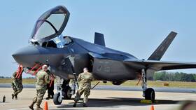 واشنطن تمهد الطريق لمقاتلاتها النووية في غرينلاند