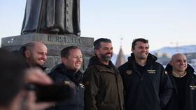 تقرير: فريق ترامب رشى مشردين لدعم فكرة شراء غرينلاند