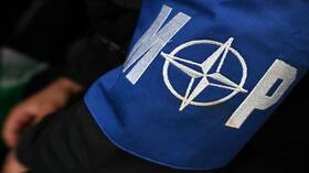 مرشح رئاسي في رومانيا يحذر من توسيع قاعدة جوية تابعة "للناتو" قرب حدود بلاده