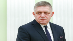 سلوفاكيا.. المعارضة تدعو لحجب الثقة عن حكومة فيتسو