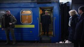 ستارمر في كييف وتوقعات بحزمة مساعدات عسكرية والعين على قطاع الطاقة الأوكراني