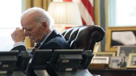 بايدن يسدل الستار على ولايته الرئاسية بعبارة سوقية جديدة ضد بوتين