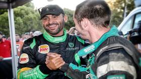 يزيد الراجحي أول سعودي يفوز برالي داكار