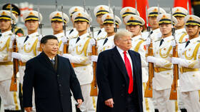 ترامب وشي جين بينغ يجريان محادثة هاتفية