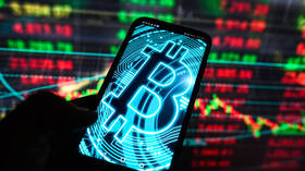 صعود "البيتكوين" إلى قمة تاريخية جديدة