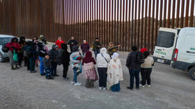 اتحاد الحريات المدنية الأمريكي يرفع دعوى لوقف عمليات ترحيل المهاجرين