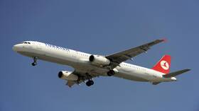 بعد توقف 13 عاما.. وصول أول رحلة ركاب من اسطنبول إلى مطار دمشق (فيديو + صور)