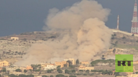مراسلة RT: الجيش الإسرائيلي نفذ تفجيرا كبيرا في بلدة حولا جنوب لبنان (فيديو)
