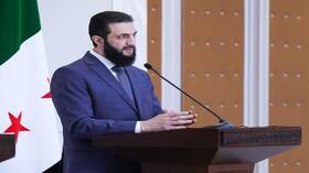 تصريحات جديدة للشرع عن التفاوض بين دمشق و"قسد" وتقسيم سوريا والسلاح خارج سلطة الدولة