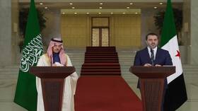 من دمشق.. وزير الخارجية السعودي يدعو إلى تسريع رفع العقوبات المفروضة على سوريا (فيديو)