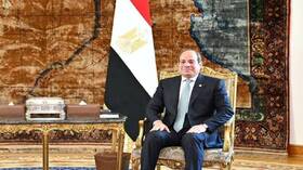 إعلامي شهير: السيسي تردد في قبول الترشح للرئاسة المصرية حتى آخر لحظة (فيديو)