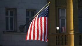 إدارة ترامب تعمل على صياغة اتفاقية مع السلفادور لترحيل المهاجرين