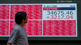 منافسة تزلزل الأسواق.. أسهم شركات الرقائق اليابانية تواصل خسائرها