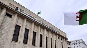 بيان جزائري عن حملات فرنسية مغرضة يقودها "تلميذ غبي"