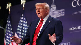 قاضية أمريكية تعلق قرار ترامب بإيقاف برامج المنح الفيدرالية