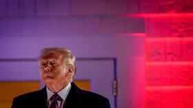 ترامب: ليس هناك ناجون في حادثة تحطم الطائرتين فوق مطار ريغان والبحث جار عن الجثث