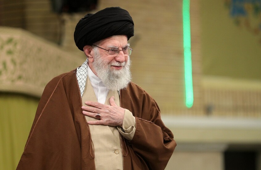 خامنئي: الشعب الإيراني لديه الشجاعة ليقول "الموت لأمريكا"